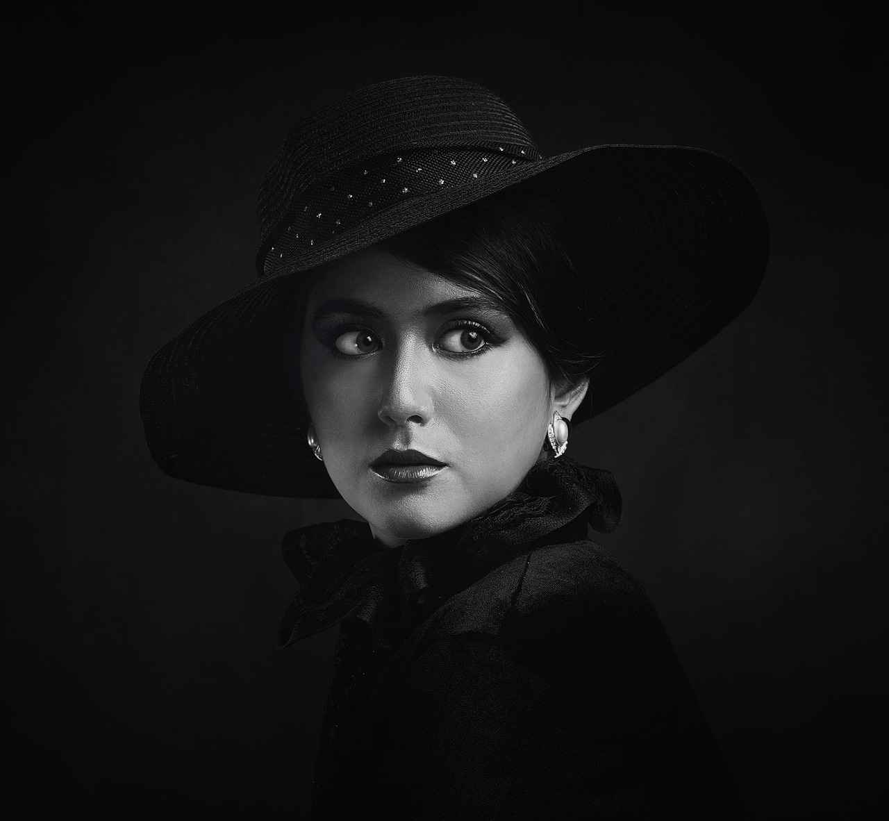 Ajda Bilezik İmitasyonu Nedir?