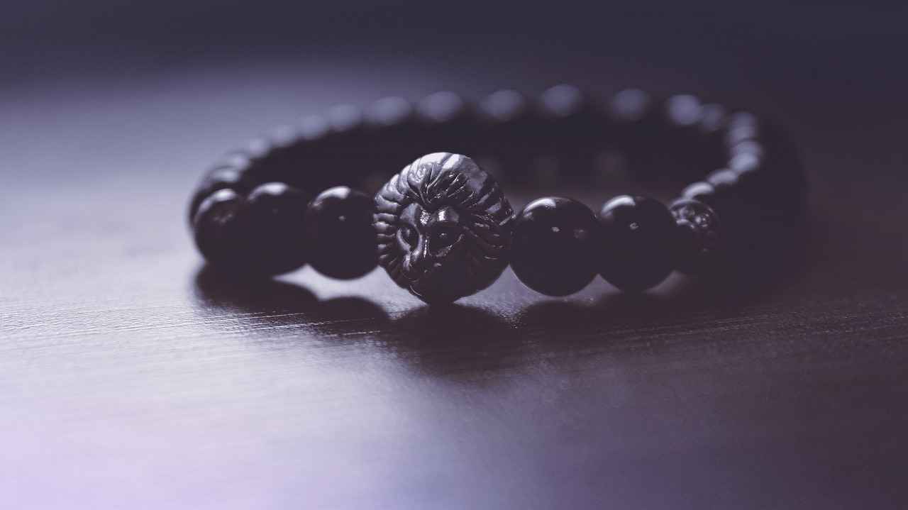 Bronz Ajda Bilezikler ile Kombin Önerileri