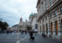 Kiev’de Yaşamın Gizli Yüzü: Bir Şehir Hakkında Bilmedikleriniz The Hidden Face of Life in Kiev: What You Didn't Know About the City