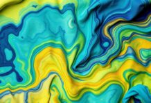 Kumaş Boyama: Sanatsal İfade ve Kreativitenin Dünyası Fabric Dyeing: The World of Artistic Expression and Creativity