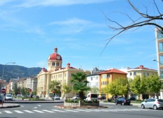 Türkiye’de Yerel Yönetimlerin Önemi ve Şehirlerimizdeki Gelişmeler The Importance of Local Governments in Türkiye and Developments in Our Cities