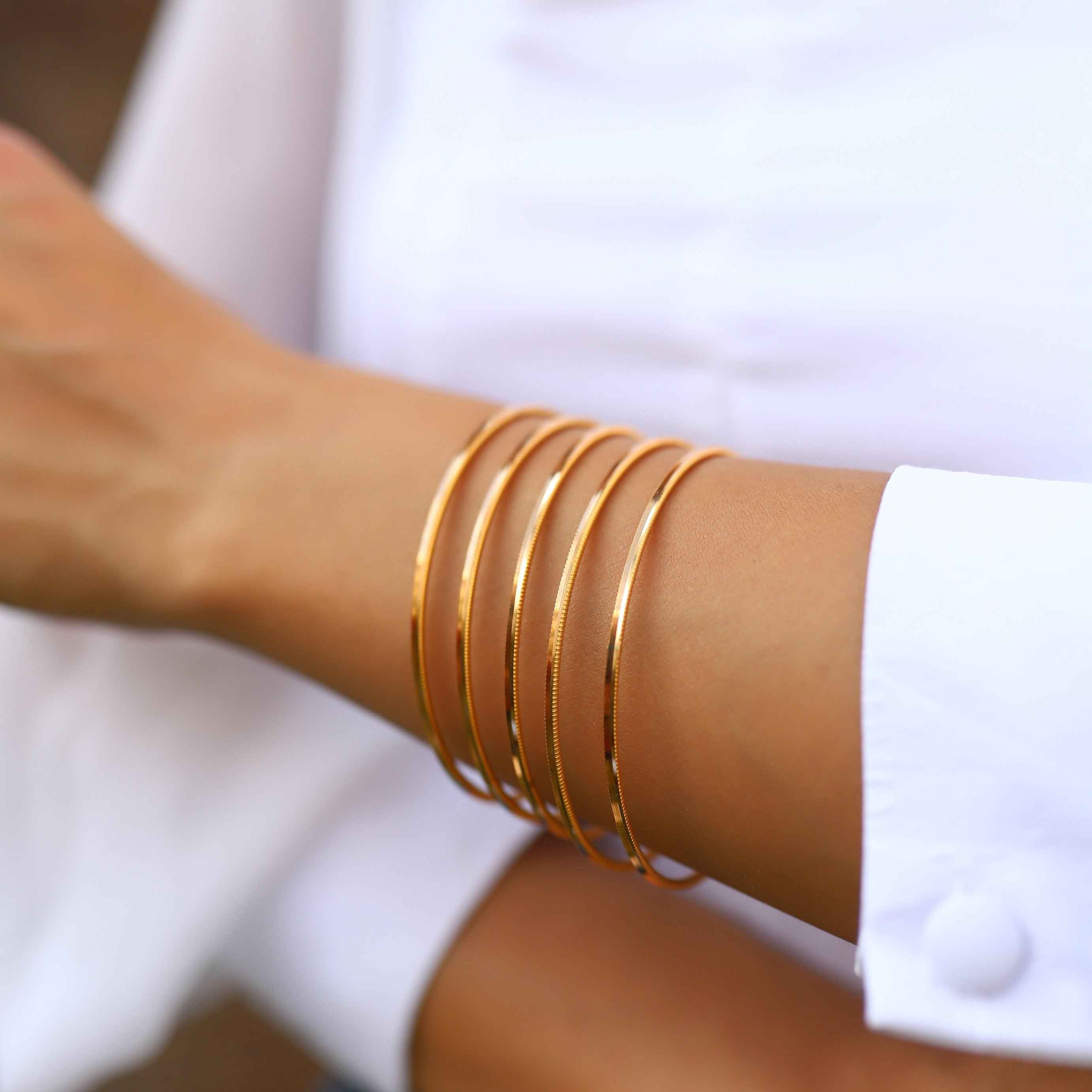 Ajda Bilezik Nasıl Takılır ve Kombinlenir?