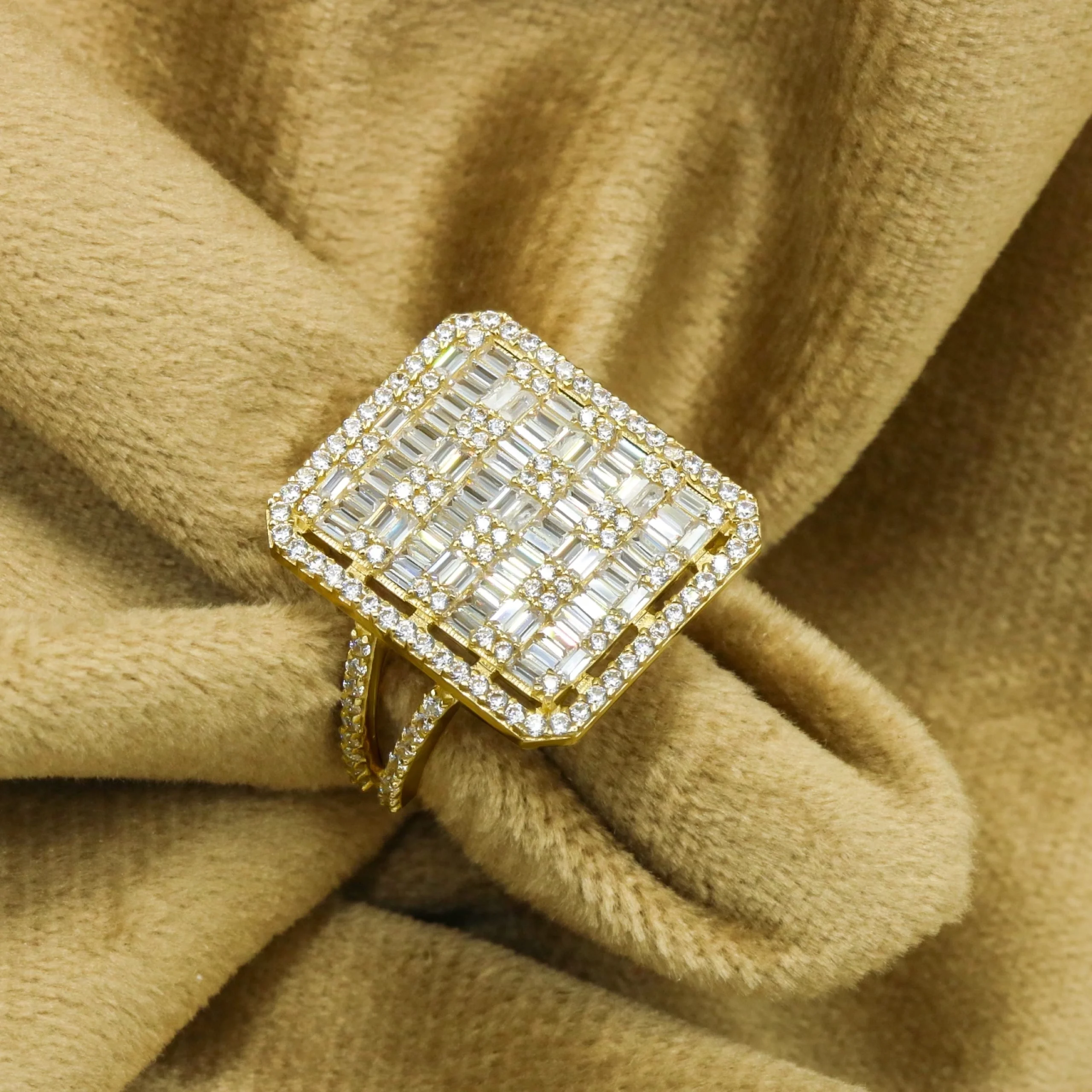 altın baget yüzük