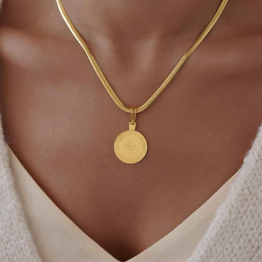 Altın Kolye Alırken Karat Seçimi: 14K, 18K, 22K Hangisi Daha İyi?