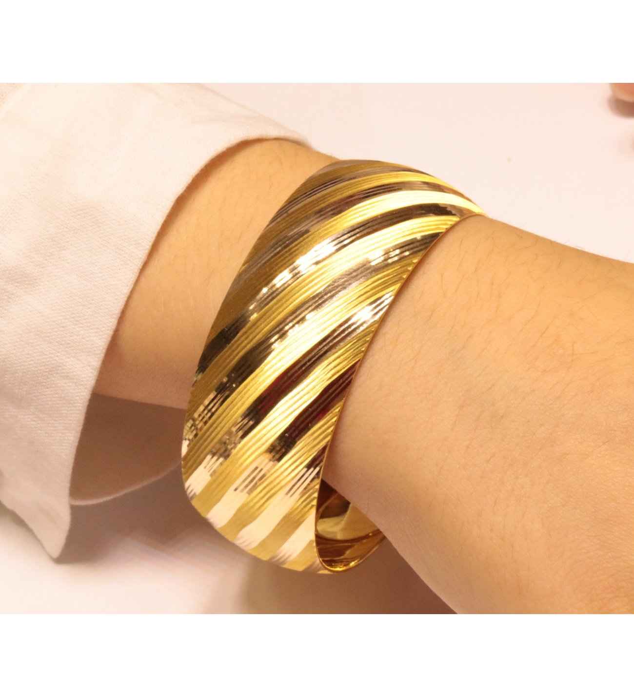 Bileziklerin Sosyal Statü ve Şıklık Sembolü Olarak Kullanımı