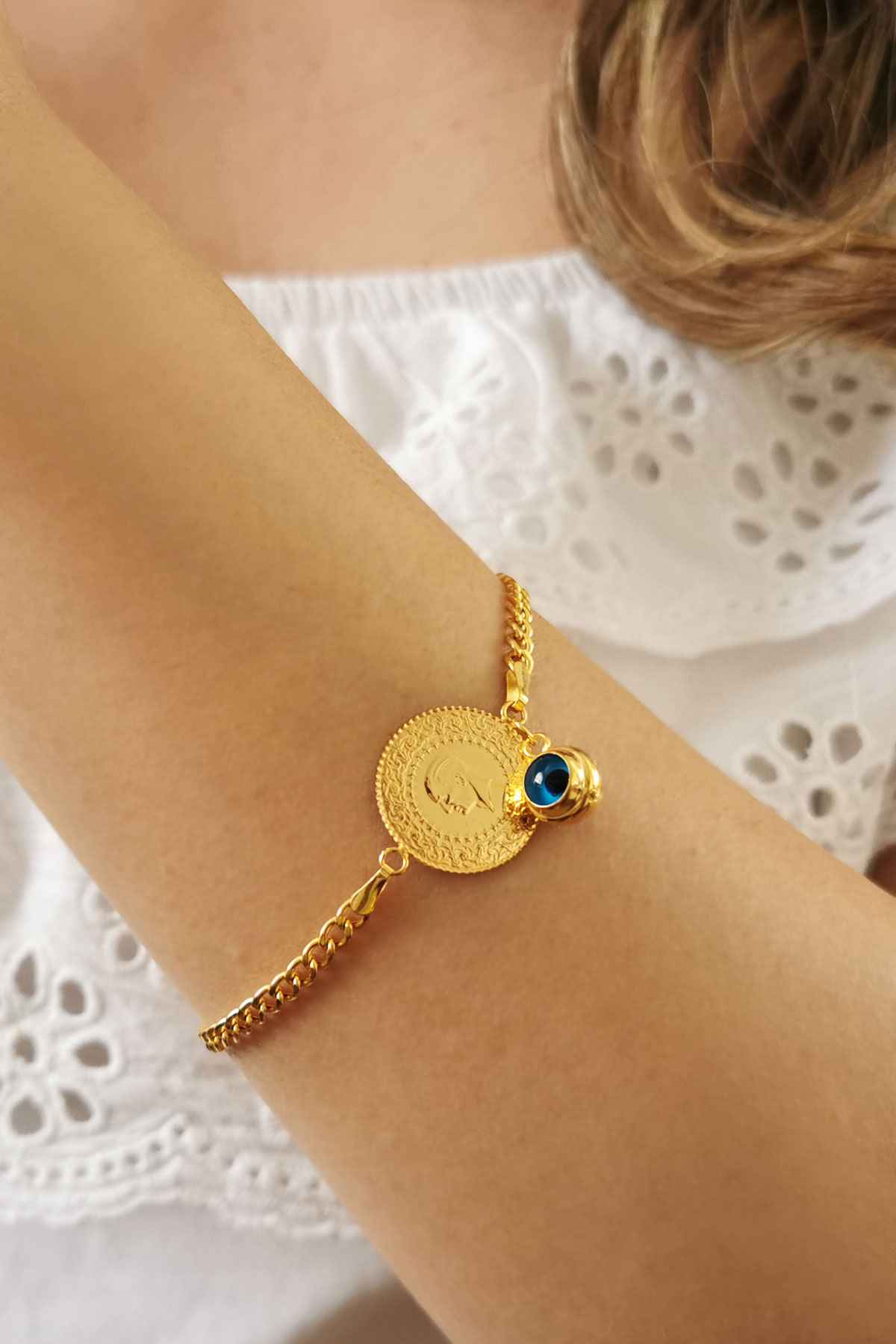 Çeyrek Altınlı Bileklik Yatırımı: Moda mı, Kazanç mı?