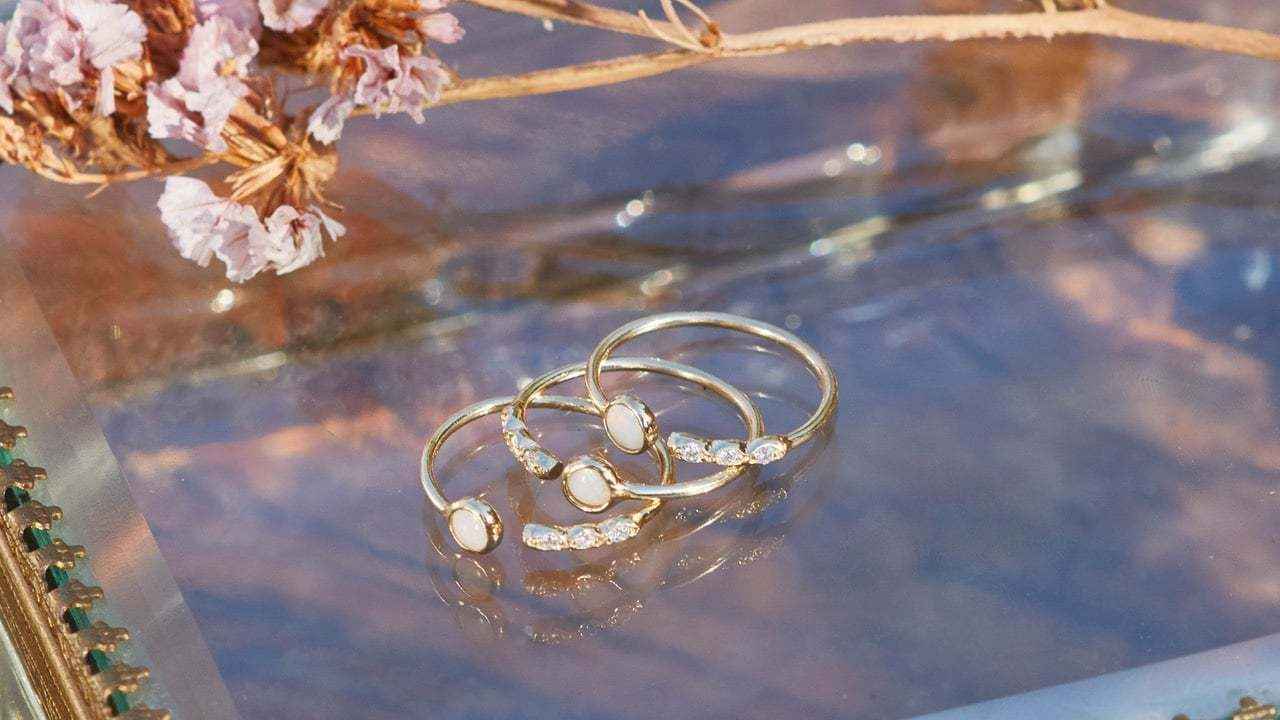 Geri Dönüştürülebilir Malzemelerle Yapılan Takılar ile Doğal Taş Takılar: Sağlık ve Estetik Açısından Karşılaştırma