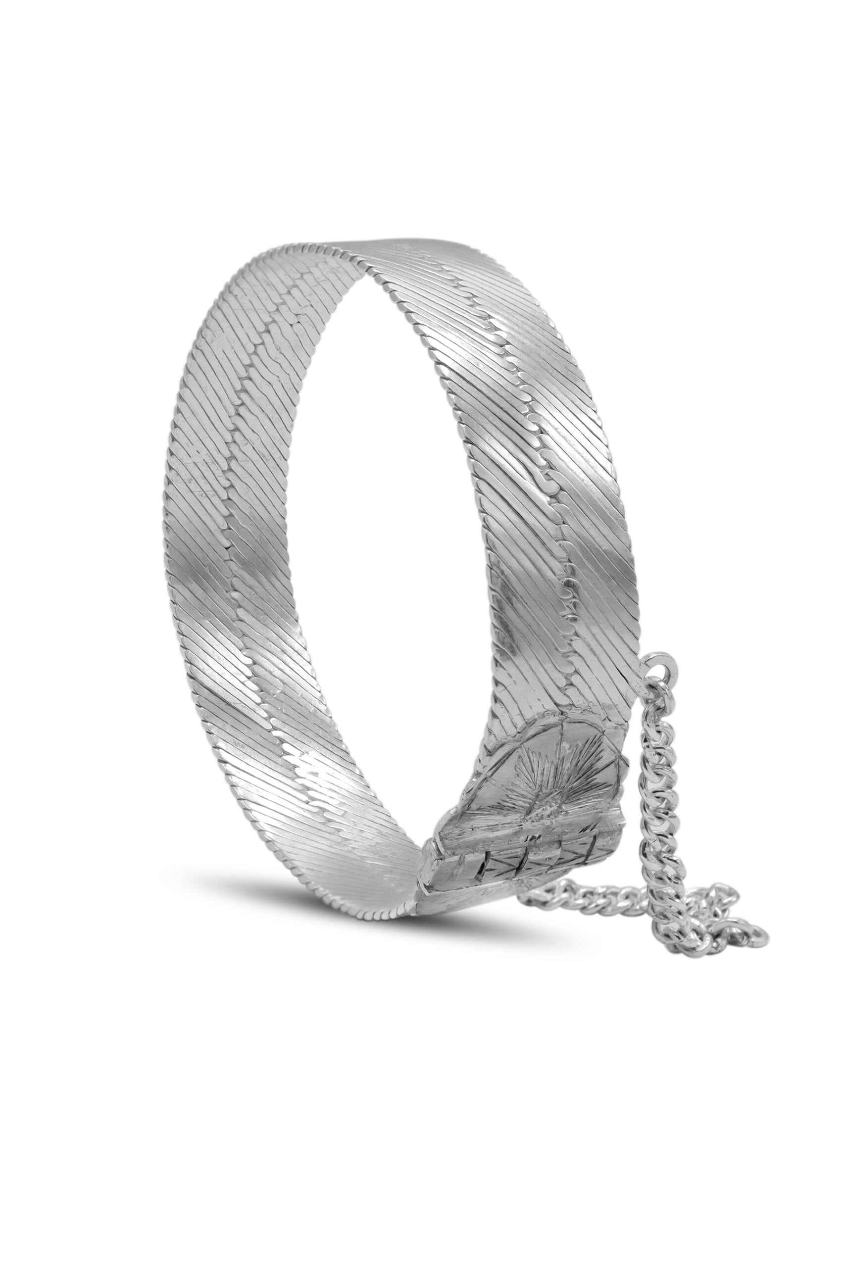 Gümüş Bilezik Modelleri: Günlük ve Özel Günler İçin Seçenekler