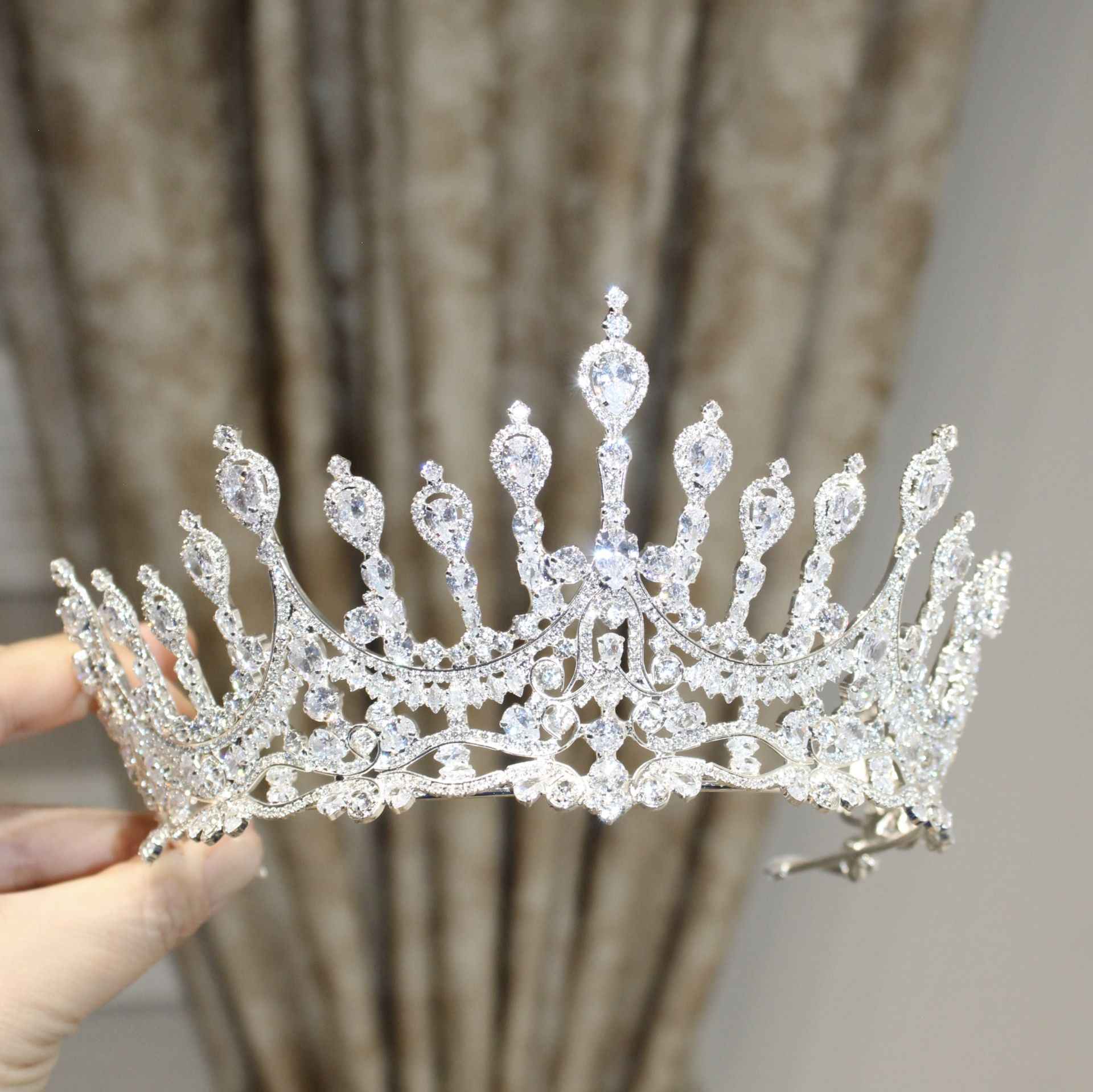 Gelin Tacı Seçimi Nasıl Olmalıdır?