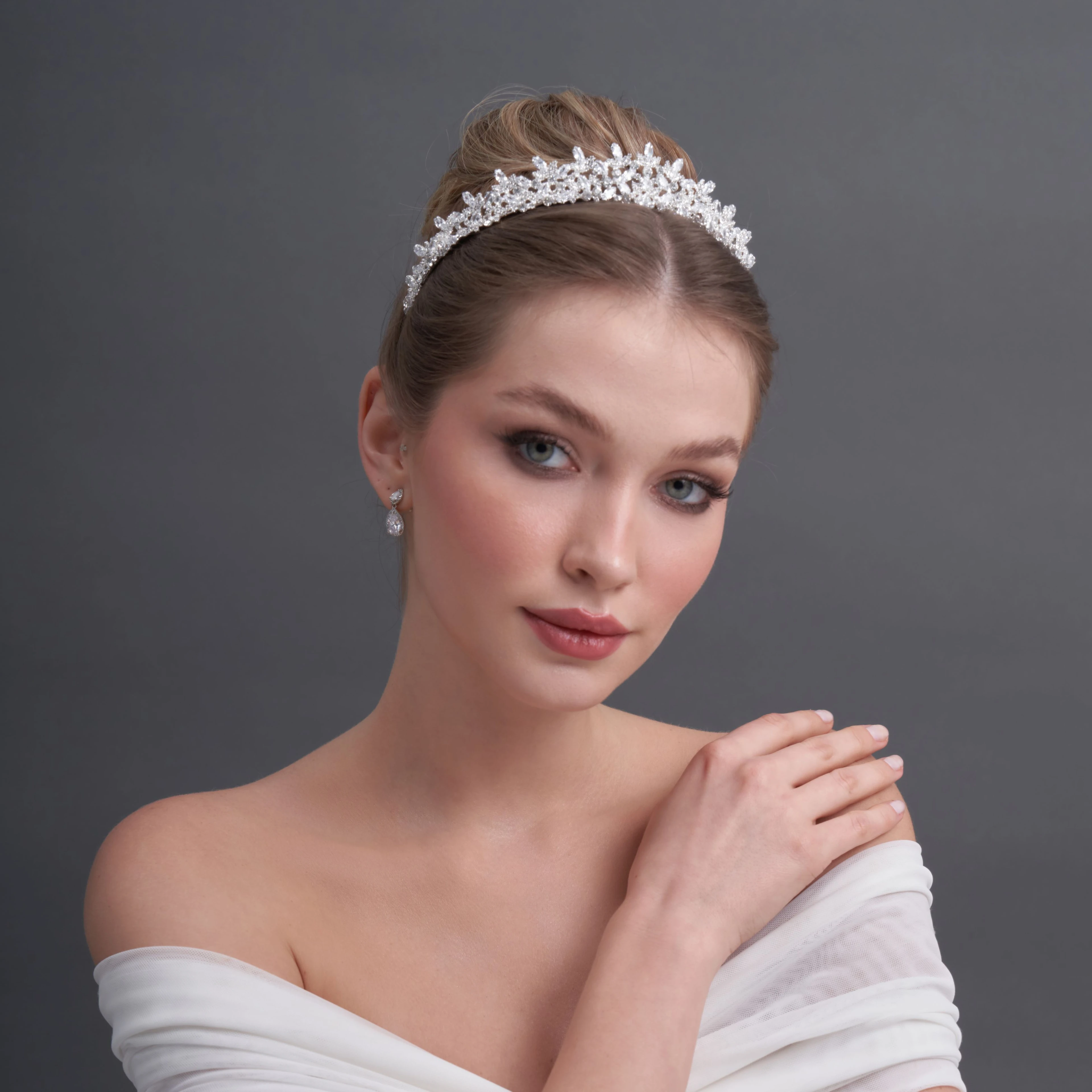 Gelin Tacı Seçimi Nasıl Olmalıdır? Düğün Günü İçin İpuçları