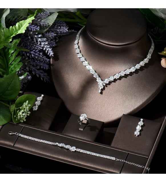 Nişanda Takı Takılır mı? Nişan için Hediyelik Takı Önerileri