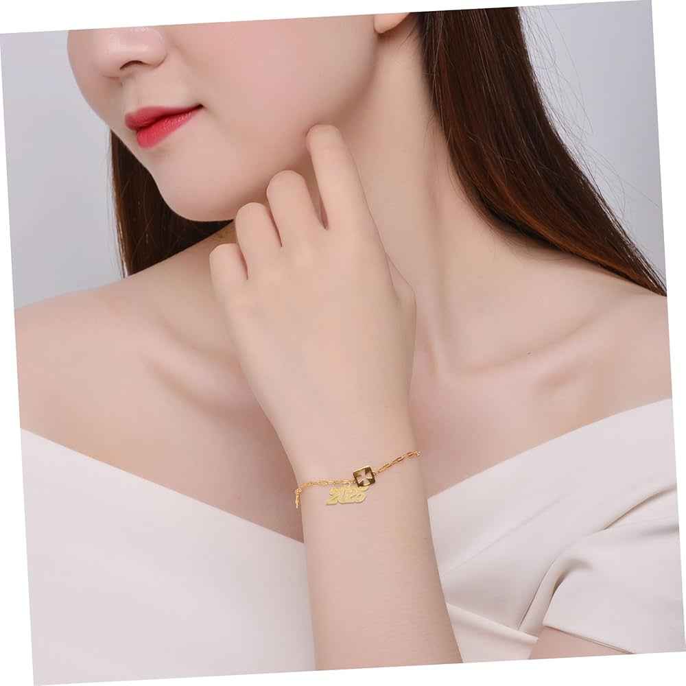 2025 Takı Modası: Yeni Trendlere Bir Bakış