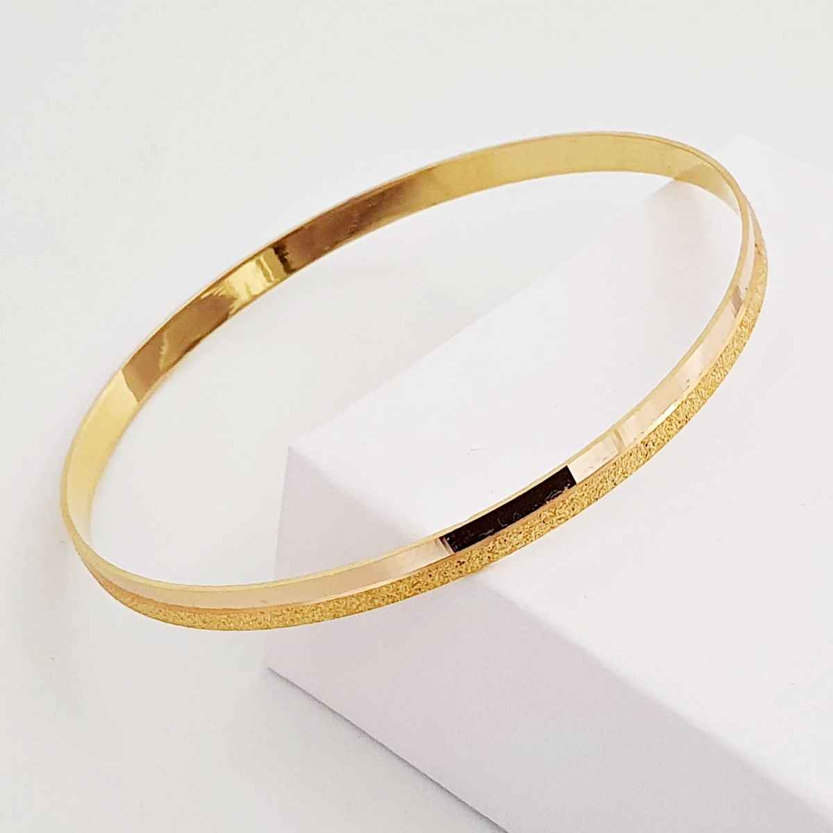 Minimalist Mücevher Modası ve Stilleri