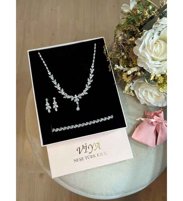 Özel Günler İçin Takı Seçimi: Düğün, Nişan ve Doğum Günü Hediyesi